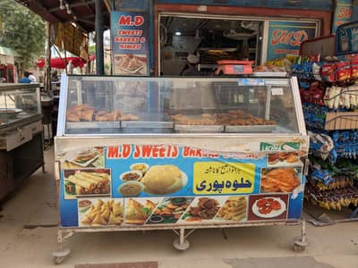 2 COUNTER FOR SALE URGENT  price dono counter k hy ye
