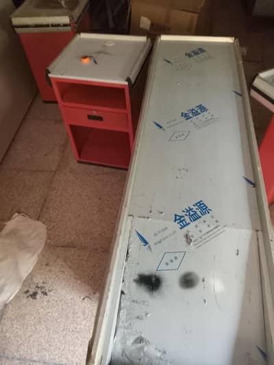 cash counter table