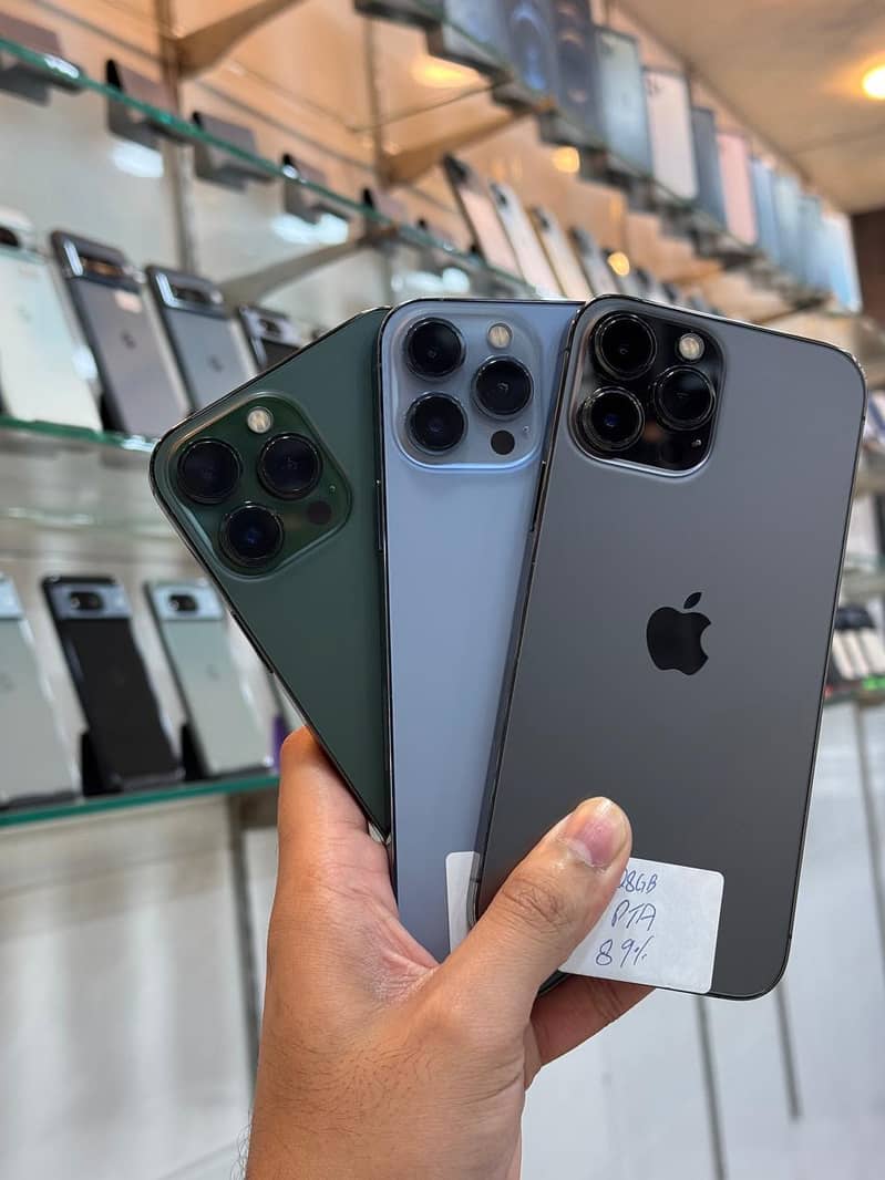 Apple iPhone 13 Pro Max 0