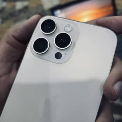 Apple iPhone 16 Pro Max