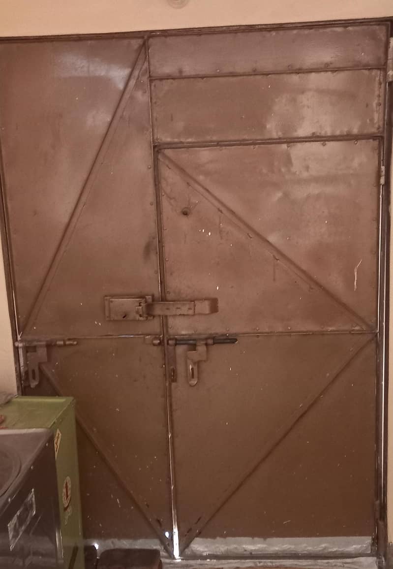 Gate. 1