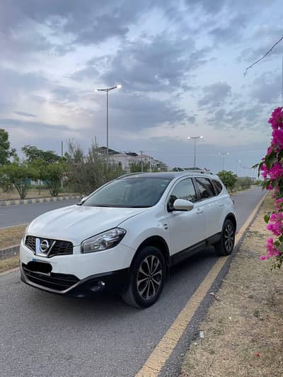 Nissan Qashqai 2011 model 7 Seater Variant.