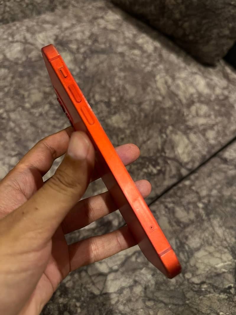 Apple iPhone 12 1