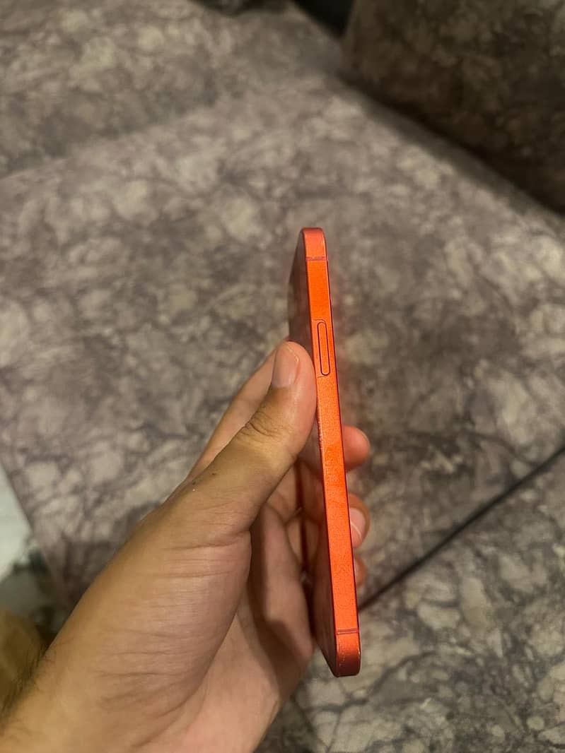 Apple iPhone 12 5