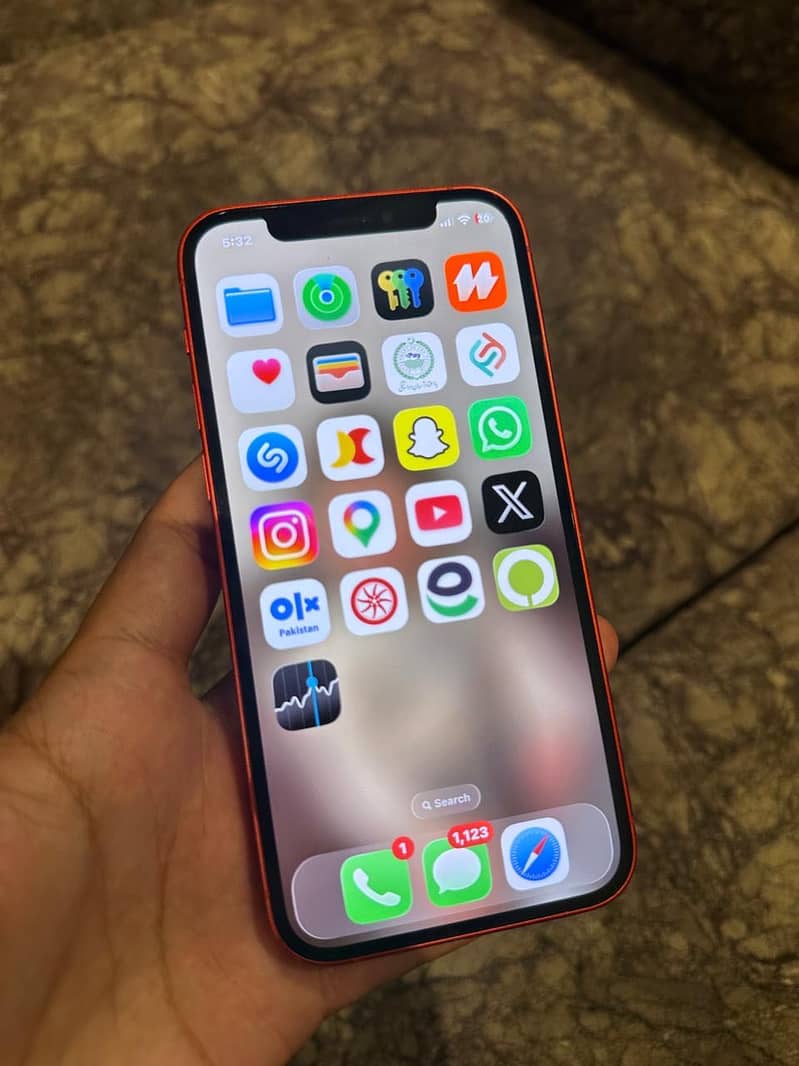 Apple iPhone 12 6