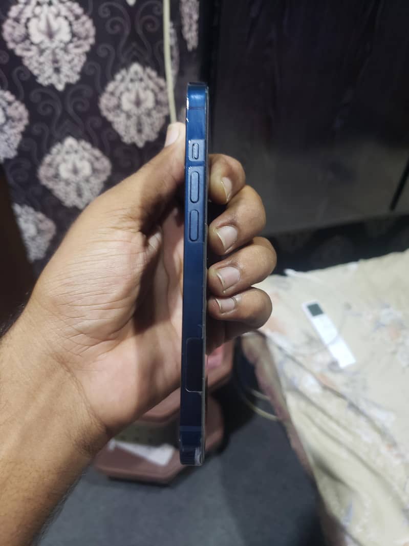 Apple iPhone 14 2