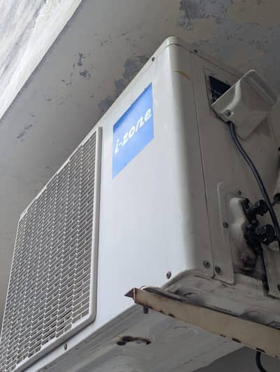 AC invater I zone 1 ton