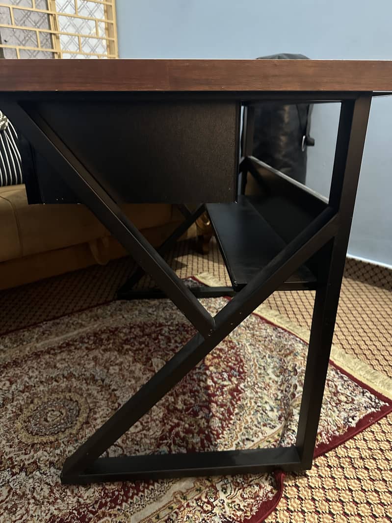 Gamming/Computer table 3