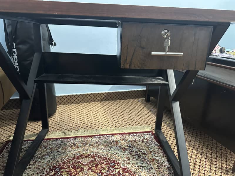Gamming/Computer table 6