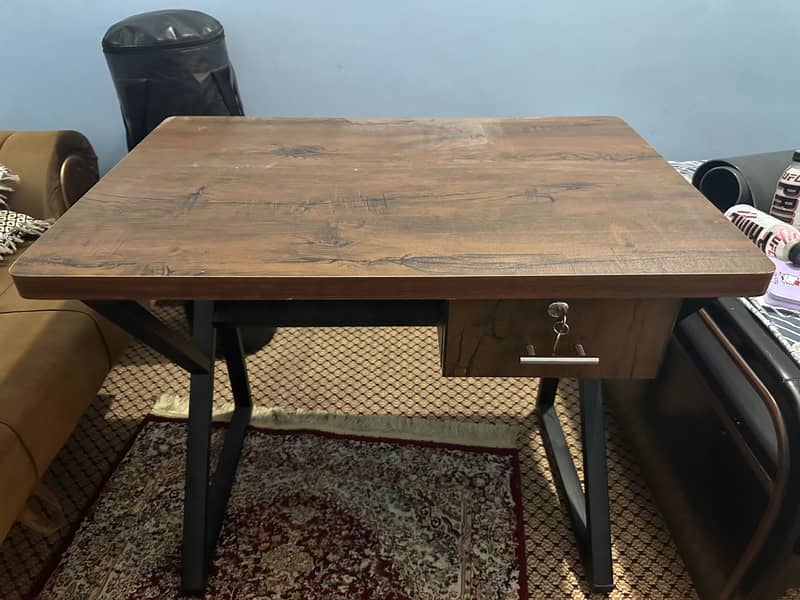 Gamming/Computer table 7