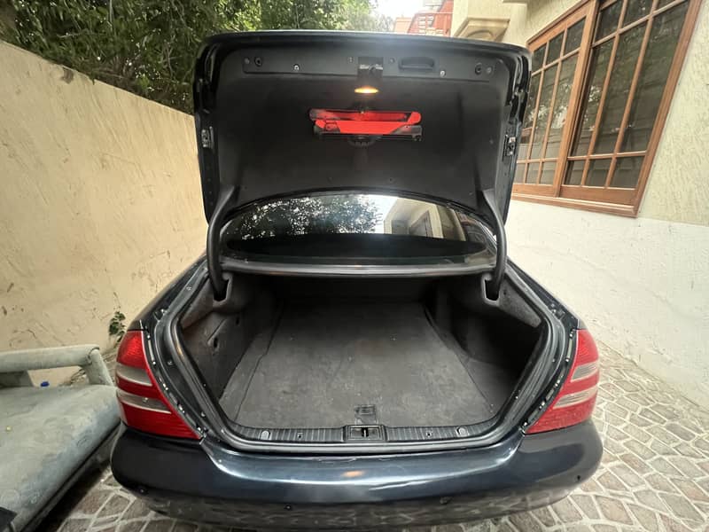 Mercedes E Class 2004 5