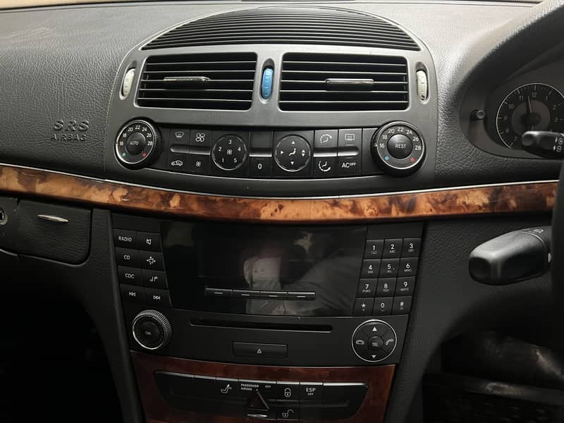 Mercedes E Class 2004 9