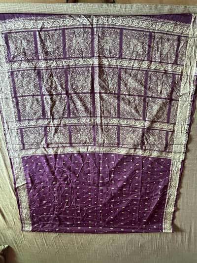 2 sari  available