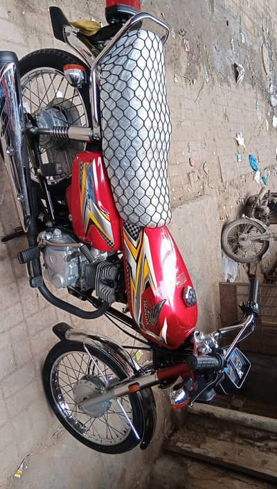 CG125