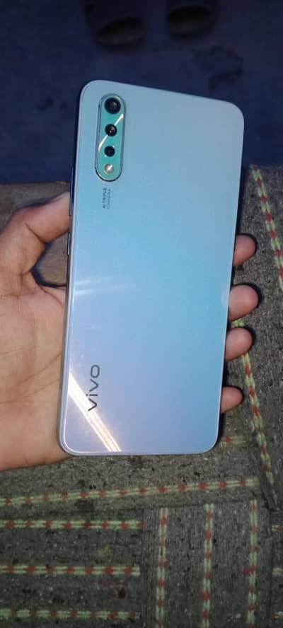 Vivo S1
