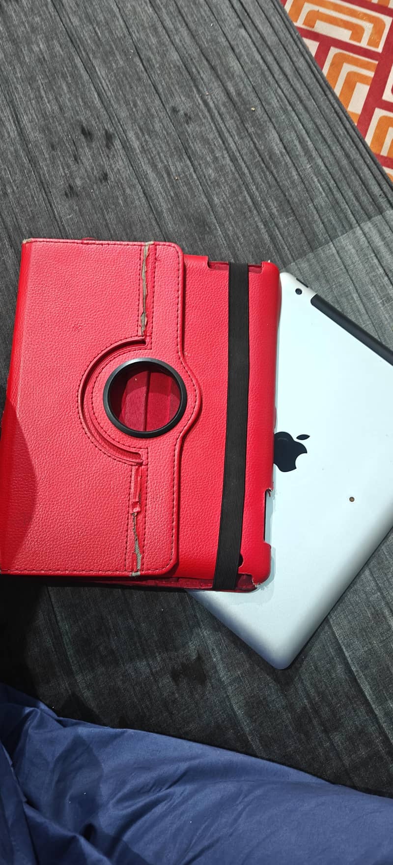 iPad. 2