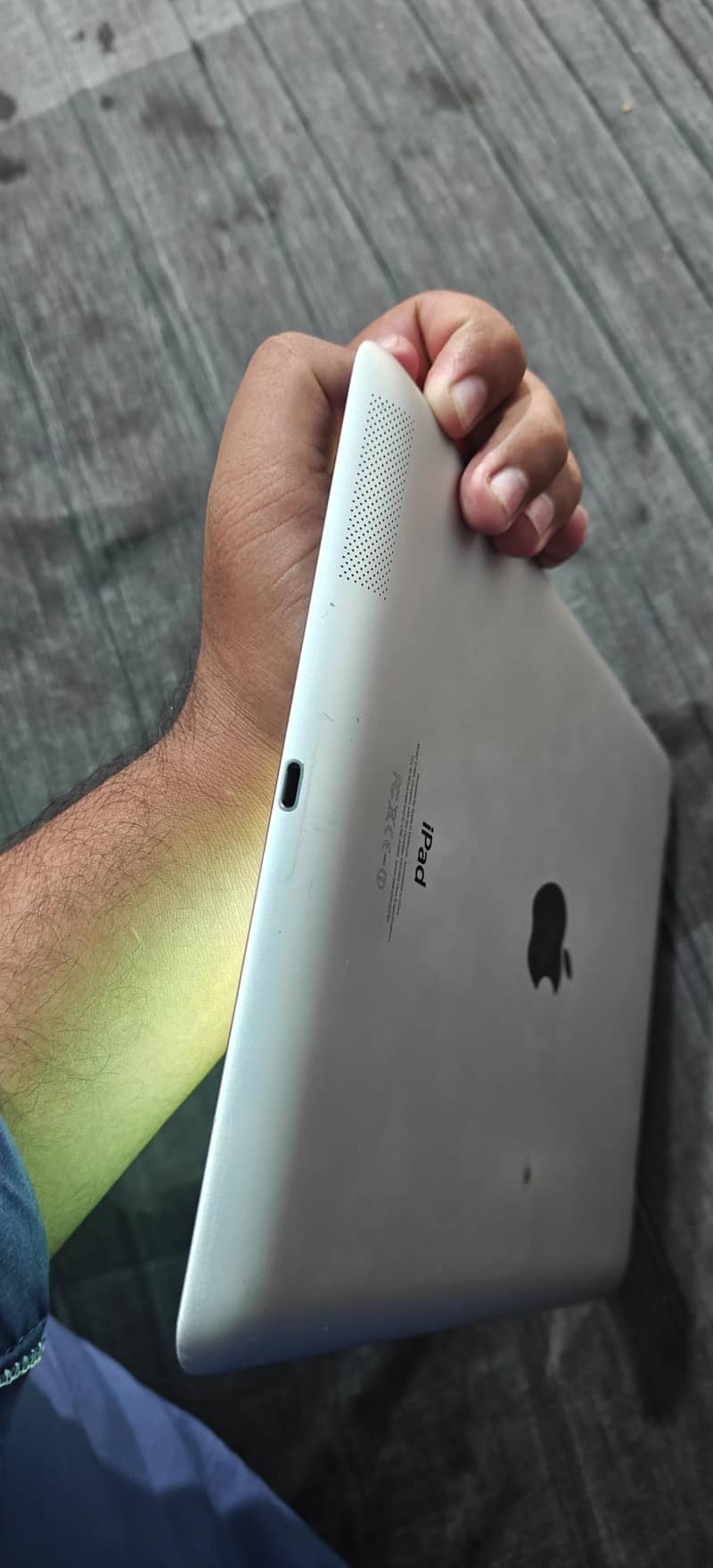 iPad. 3