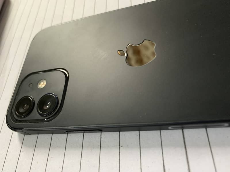 Apple iPhone 12 3