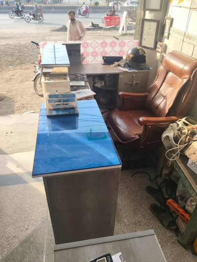 2 counter for sale ha achi condition ha