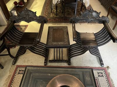 Carving lounge chairs