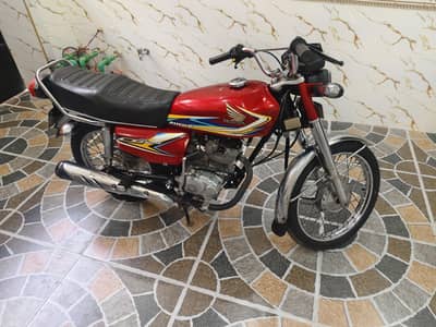 Honda cg 125 10/10 condition see details in description