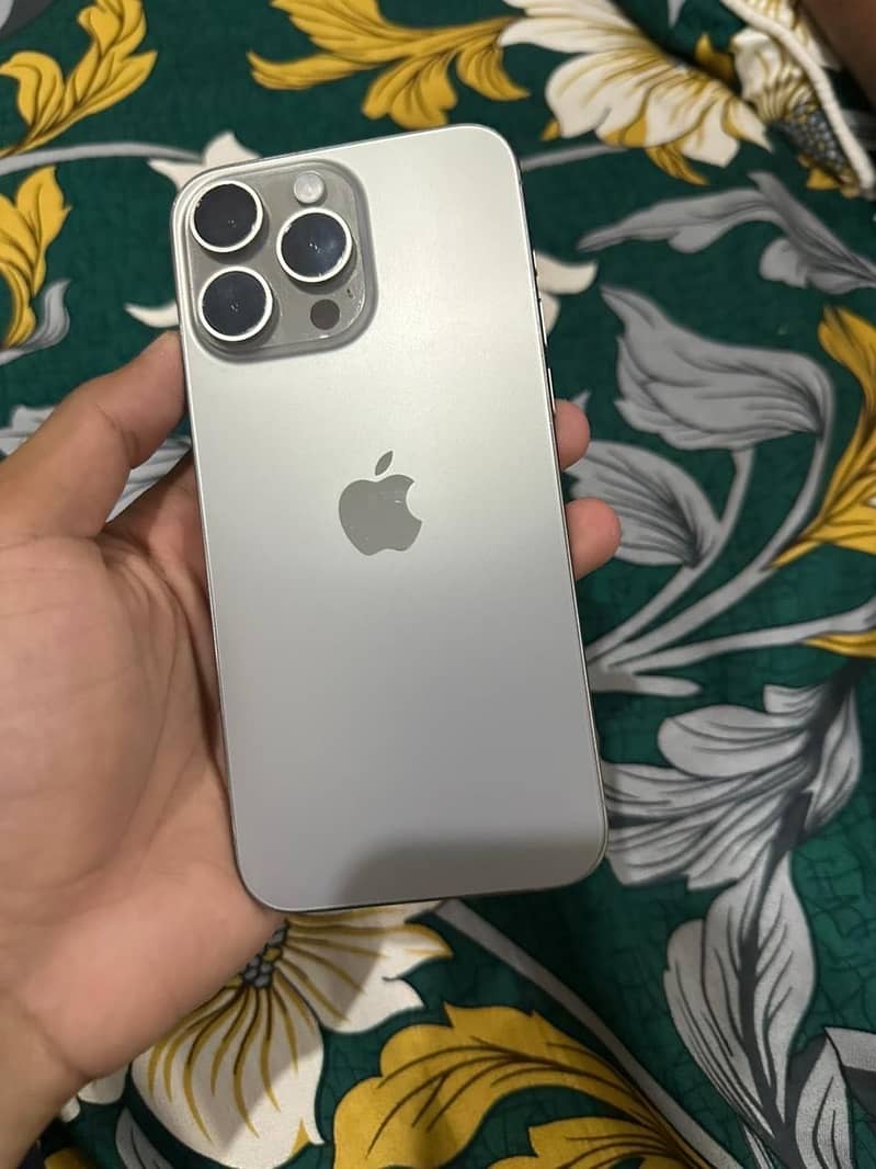 IPHONE 15 Pro Max 1