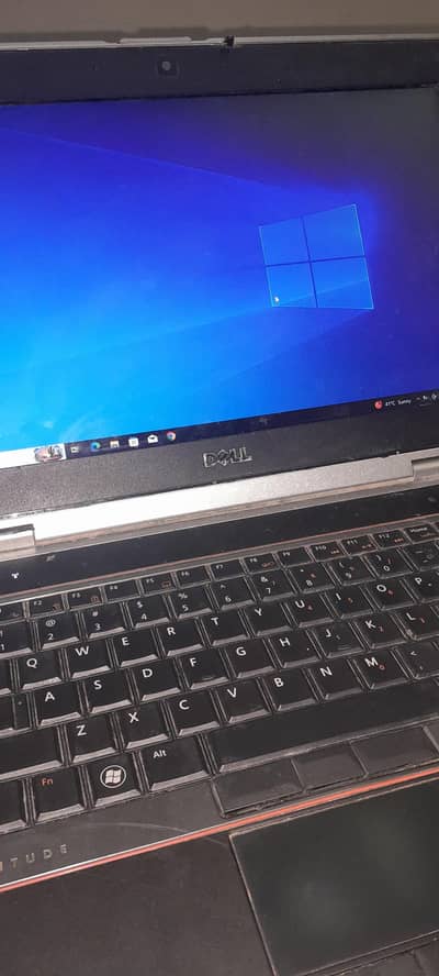 Urgent sale Intel i5 laptop | 4GB RAM | Working condition