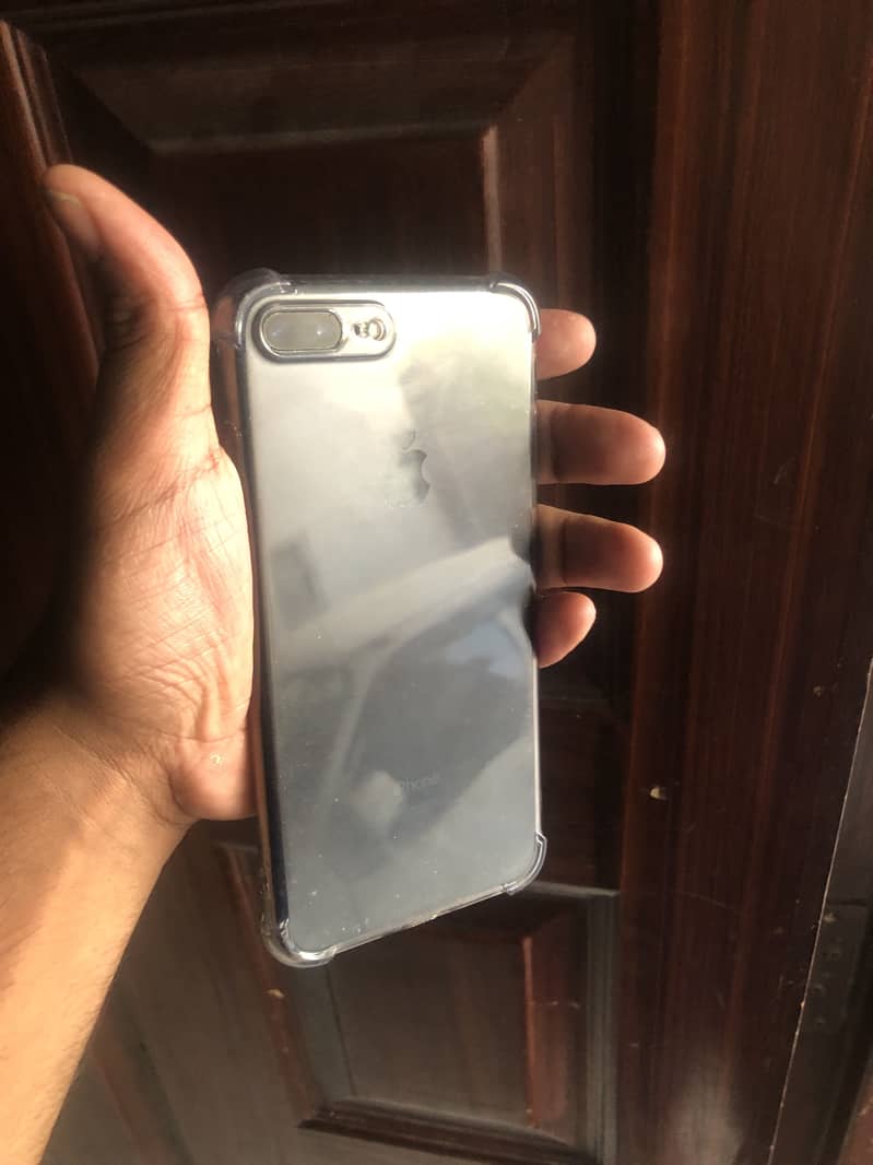 Apple iPhone 7 Plus 1
