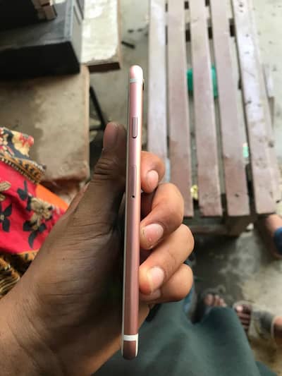 Apple iPhone 6S