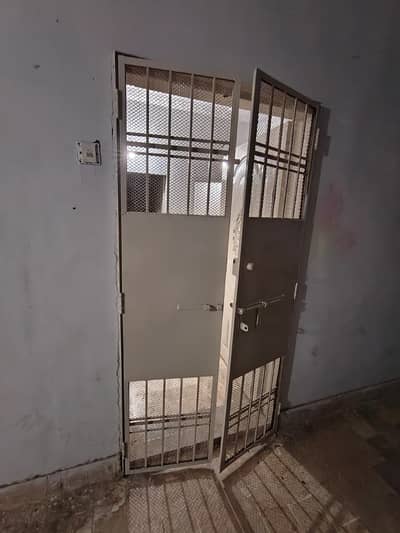 Flat For Sell