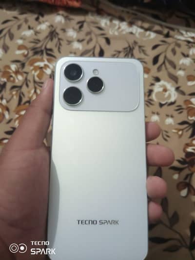 Tecno Spark 40