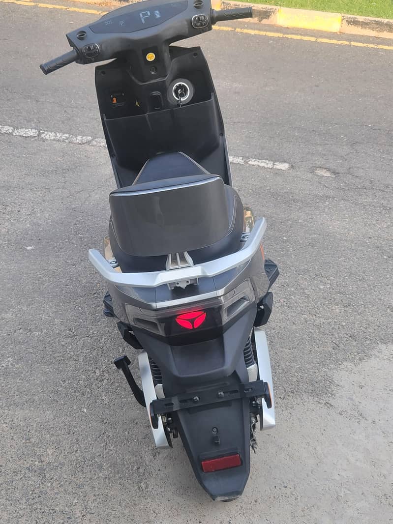 Yadea T5 Electric Scooter - Electric - 1116103988