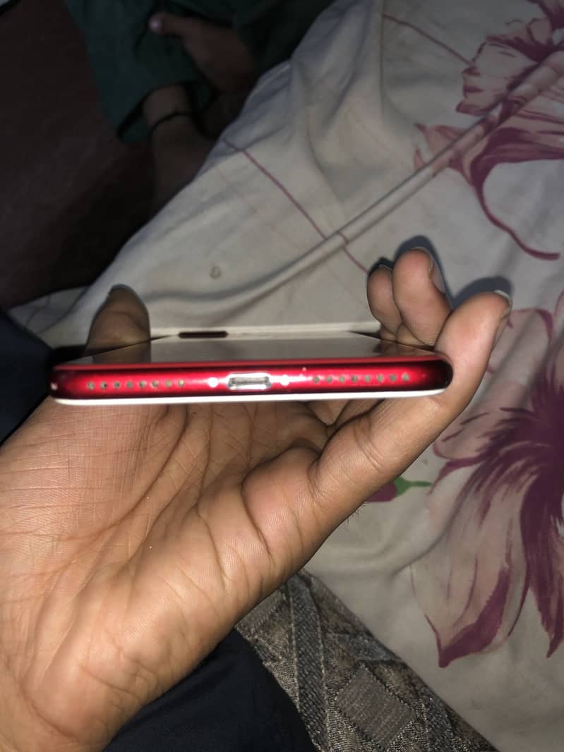 Apple iPhone 7 Plus 2