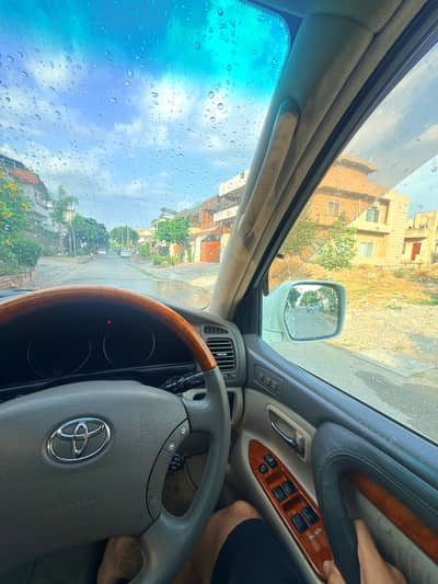Toyota Land Cruiser 2004