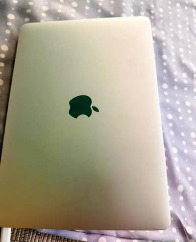 Apple MacBook 12-inch Retina (Early 2015)