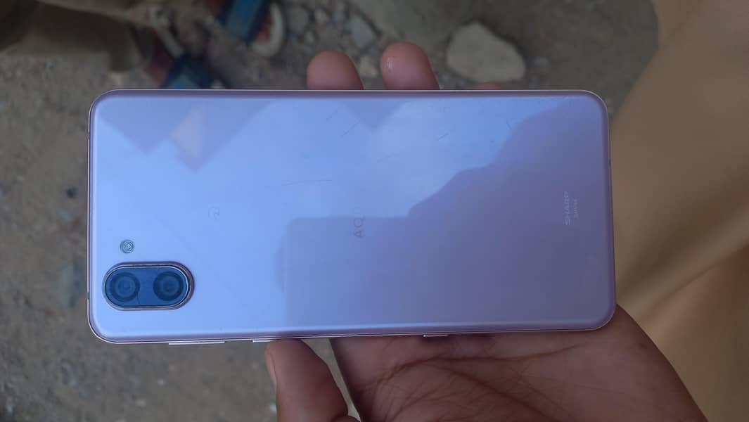 Sharp Aquos R3 0
