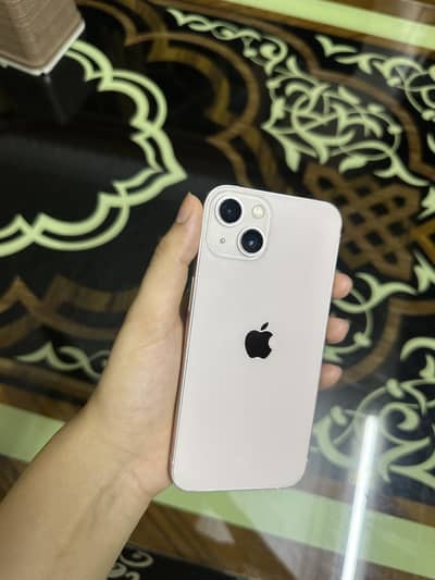 Apple iPhone 13
