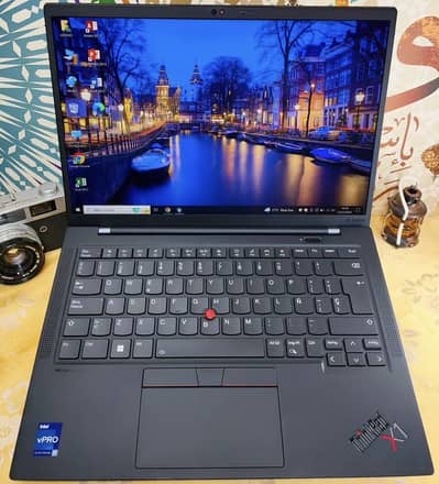 Lenovo X1 Carbon i5 10th Gen Touch screen (16/256)