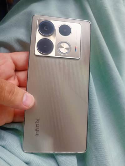 Infinix Note 40