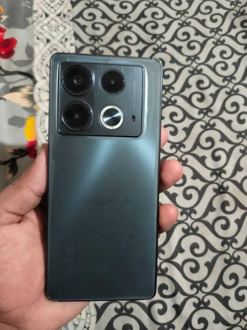 Infinix Note 40 8