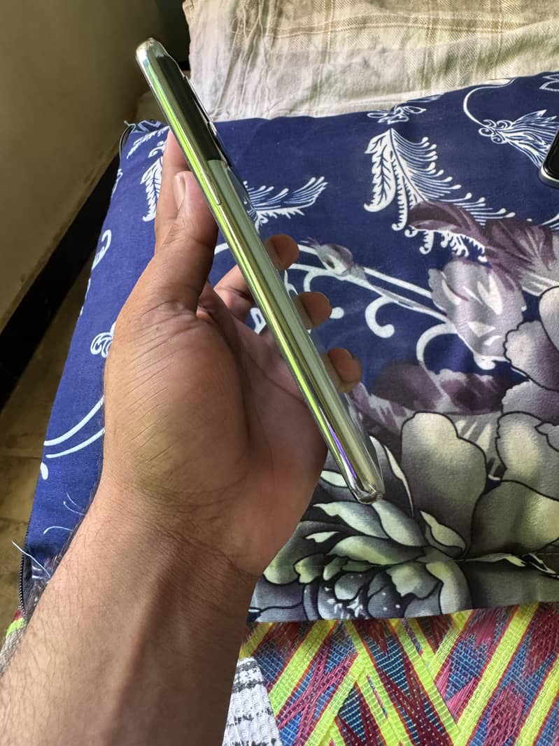 One Plus 10T 3