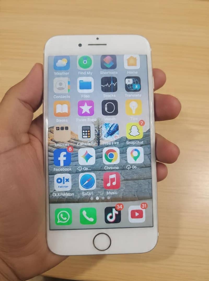 Apple iPhone 7 3