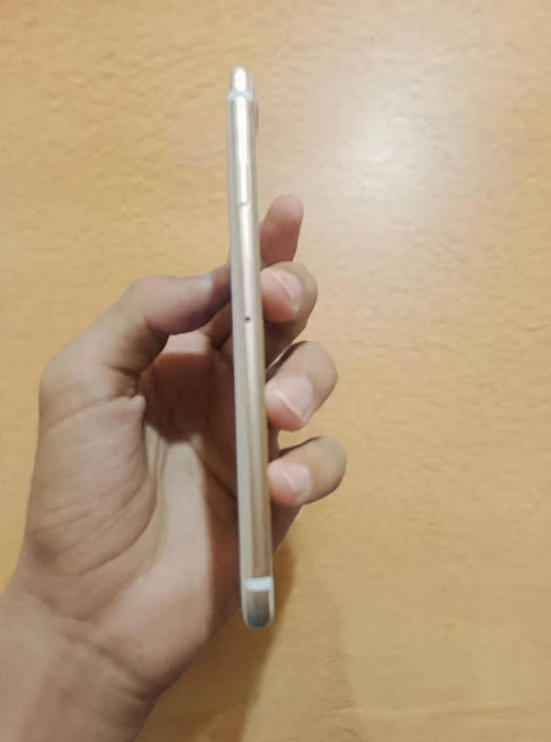 Apple iPhone 7 7
