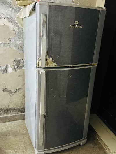 Original Dawlance refrigerator 2 door big size. Genuine condition