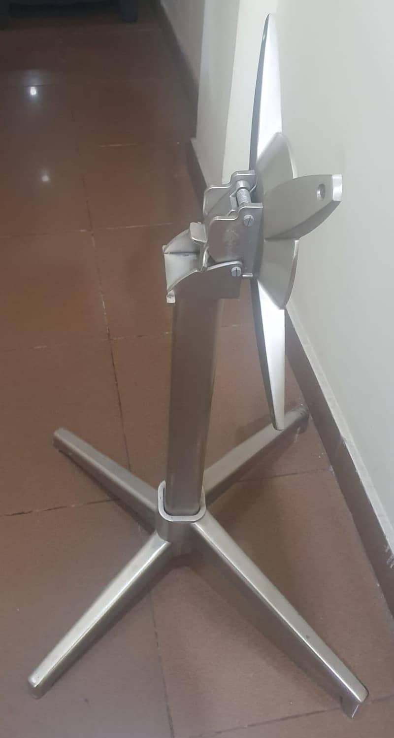 0dining table moveable 1