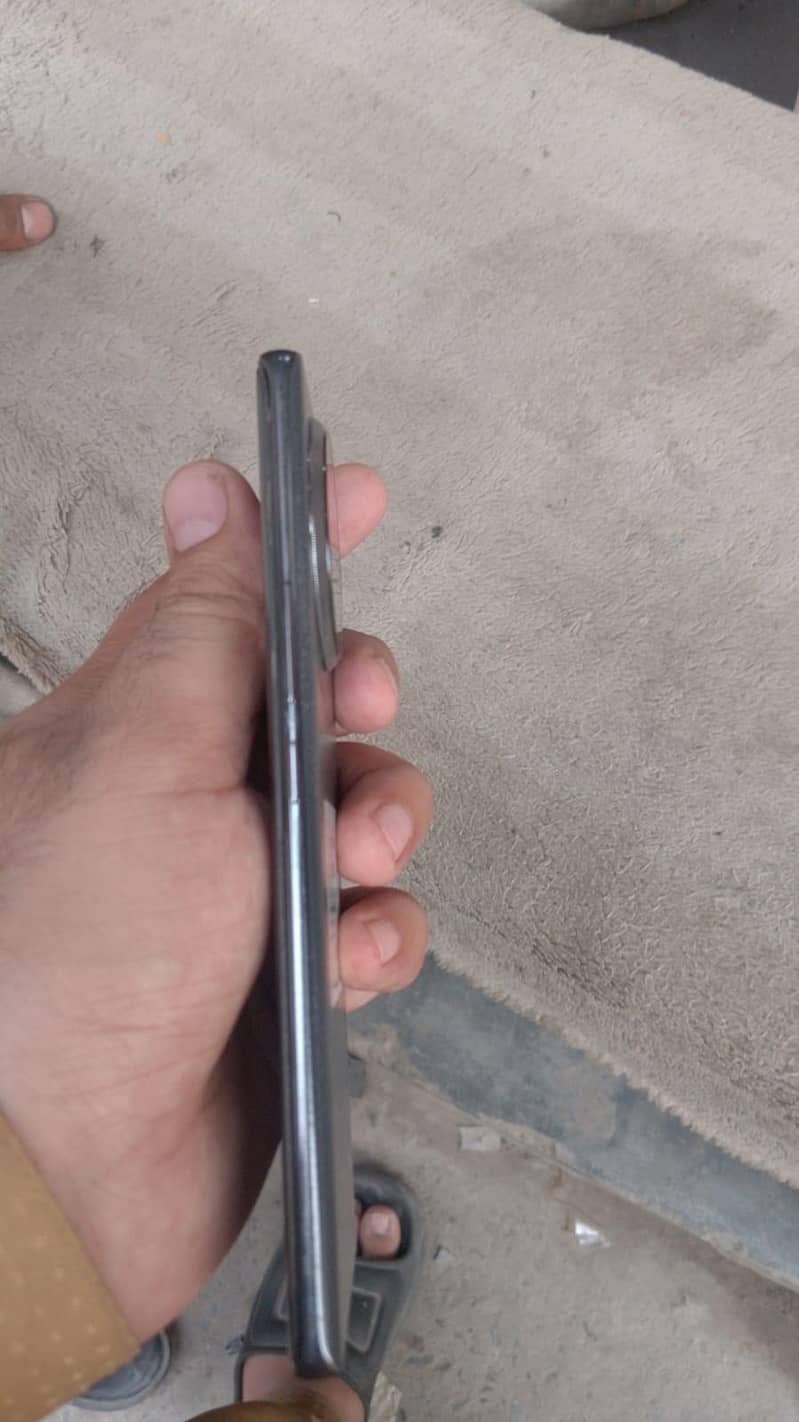 Tecno CAMON 30 1