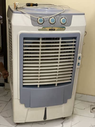 9/10 condition Genuine motor and pump 14500