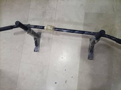 PULL UP BAR UNUSED