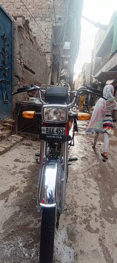 Honda CD 70 Model 2025 Red