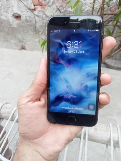 Apple iPhone 7